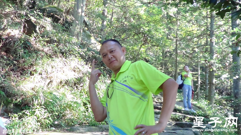 上庐山4.jpg