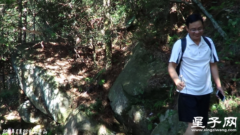 上庐山7.jpg