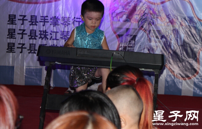 RZ((@0`E`G}W3XQ%PM{}413.jpg