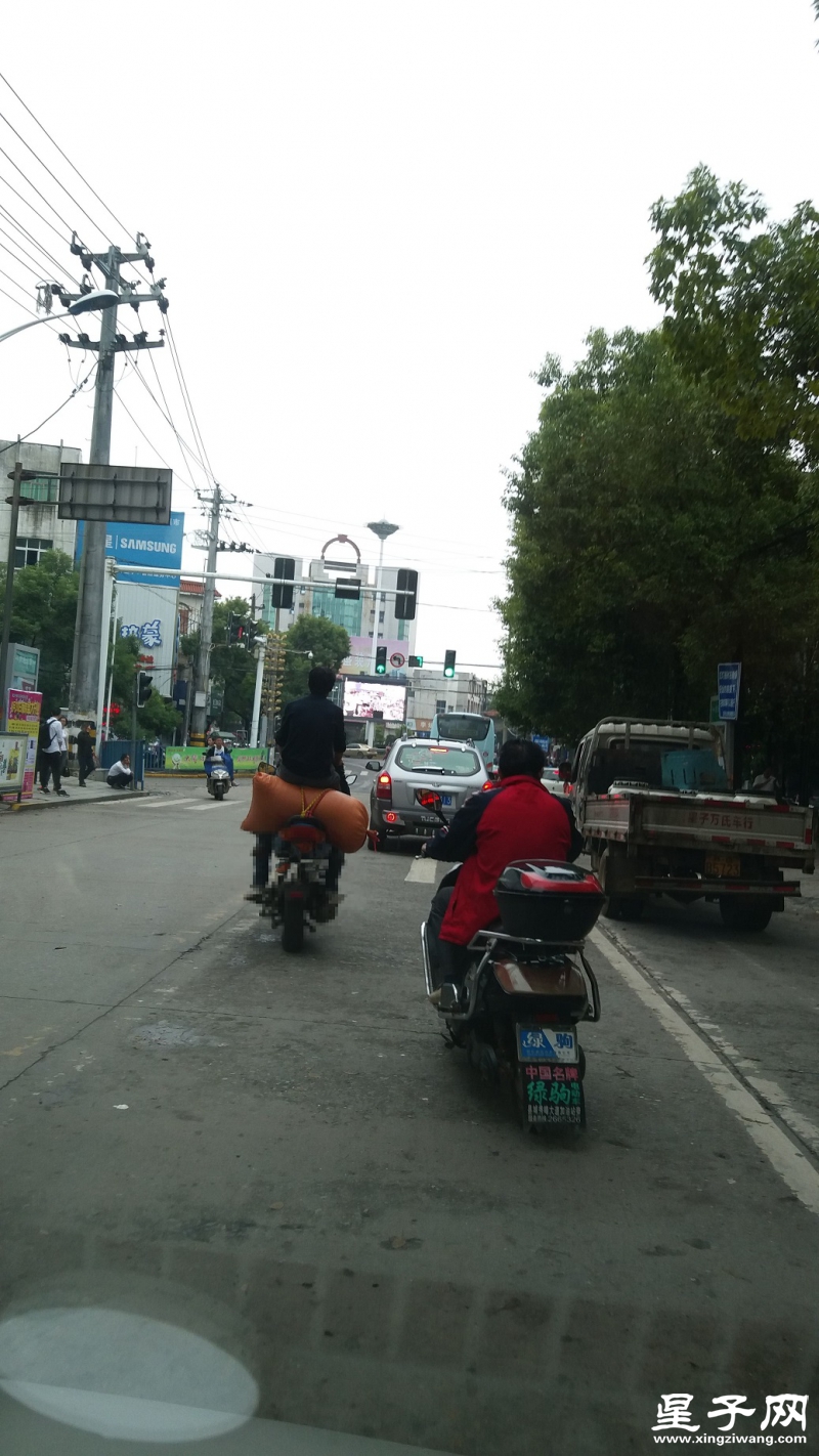 QQ图片20150925101349.jpg