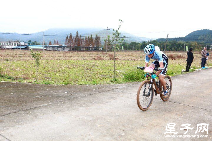 QQ图片20151124233413.jpg