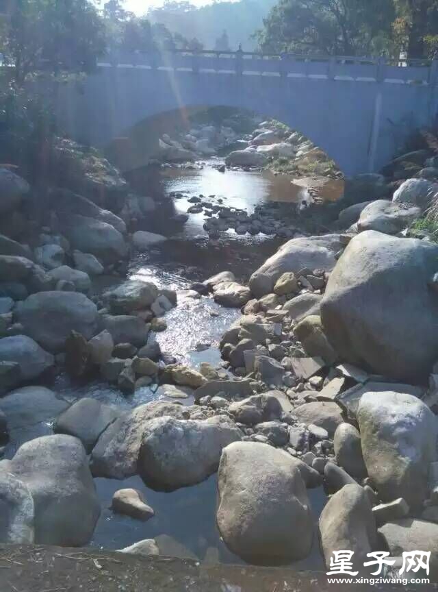 西贤寺一景