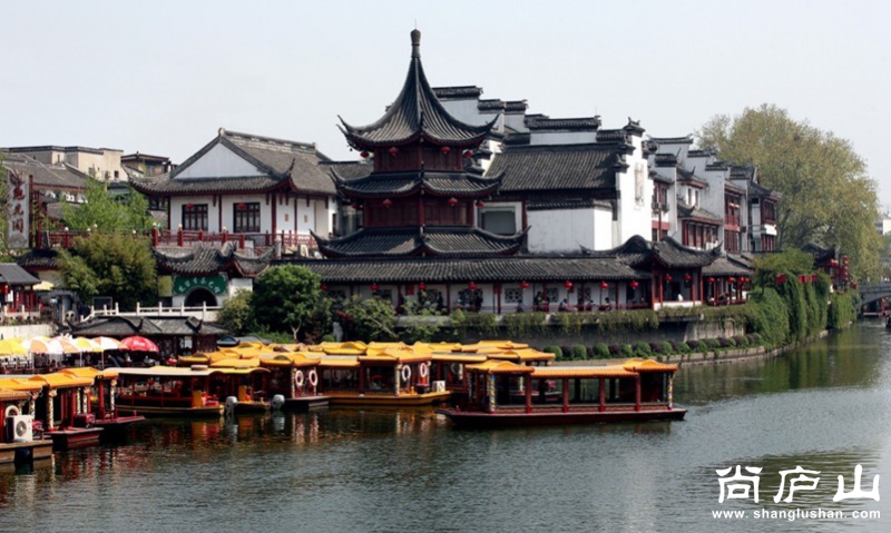 南京中山陵夫子庙.jpg