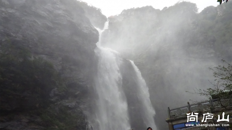 瀑布雨.jpg