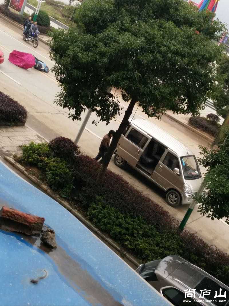 O949q0U0QnbX.jpg