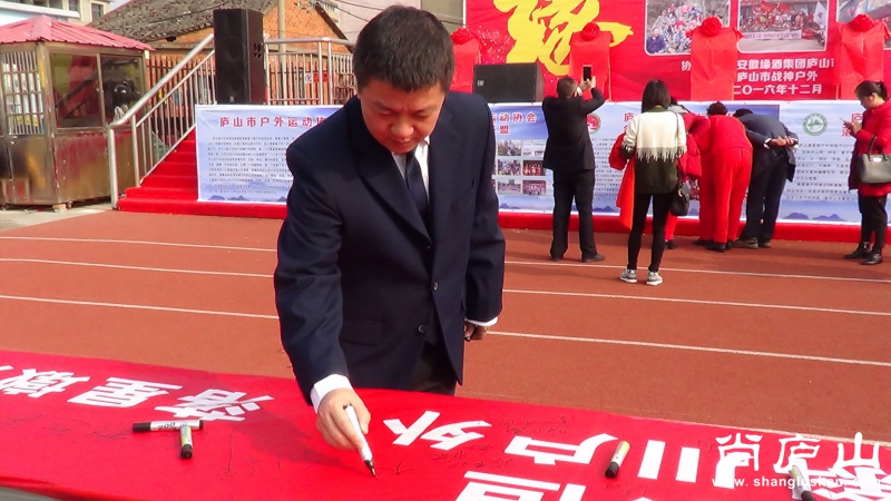 两会照片1.jpg