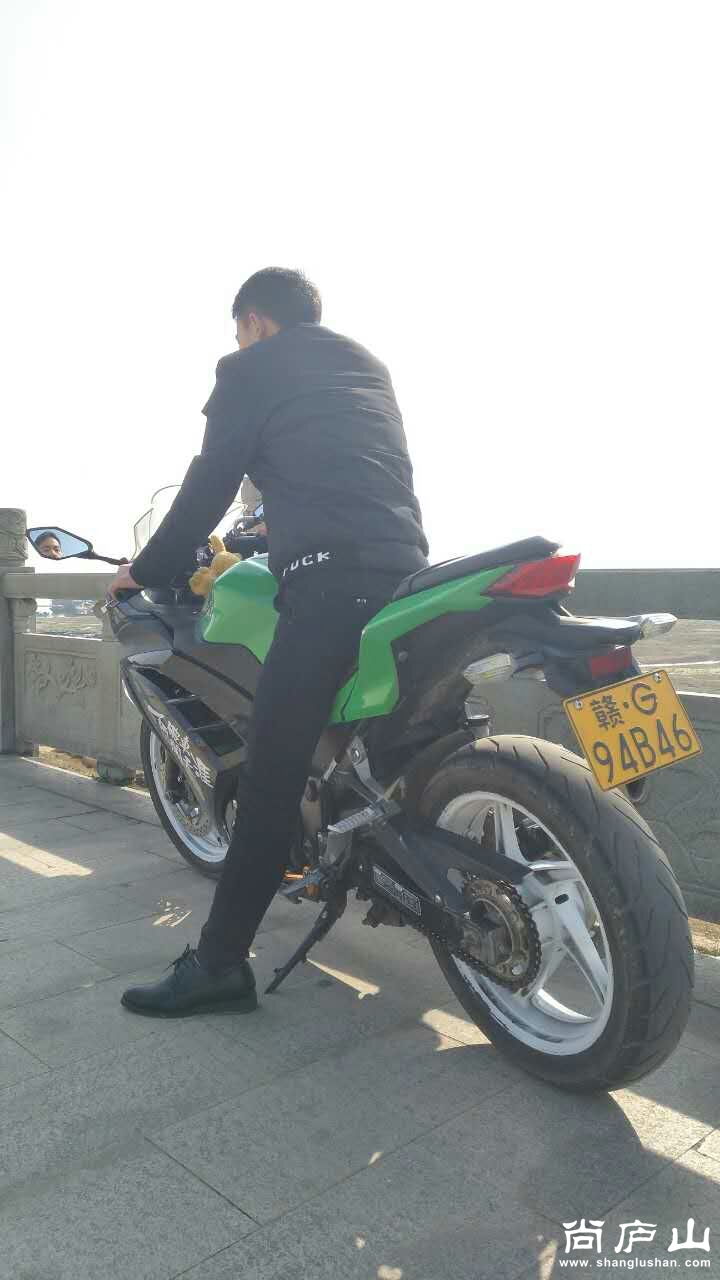 鄱阳湖边
