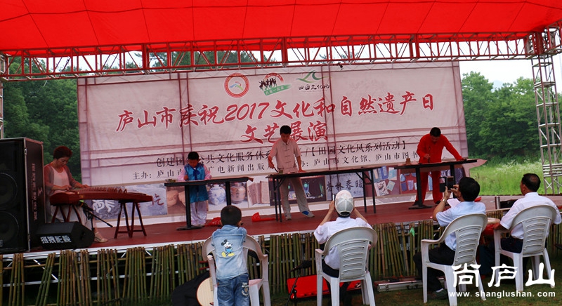 墨香苑书法表演.jpg
