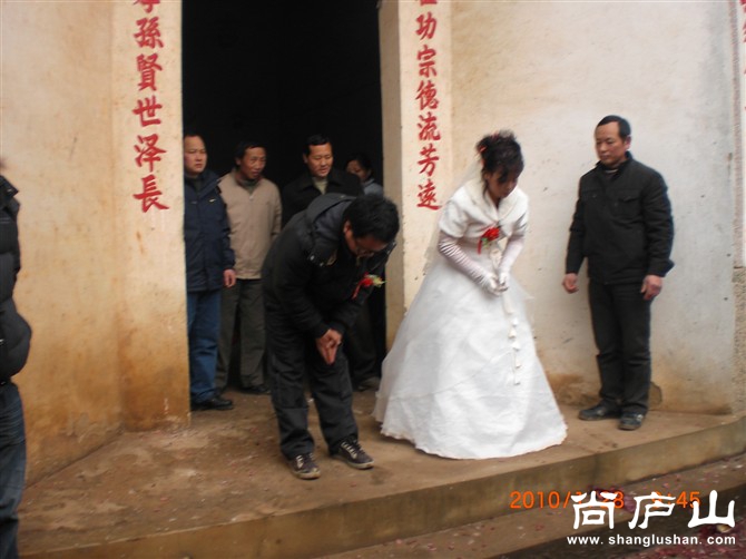 余腾结婚.jpg
