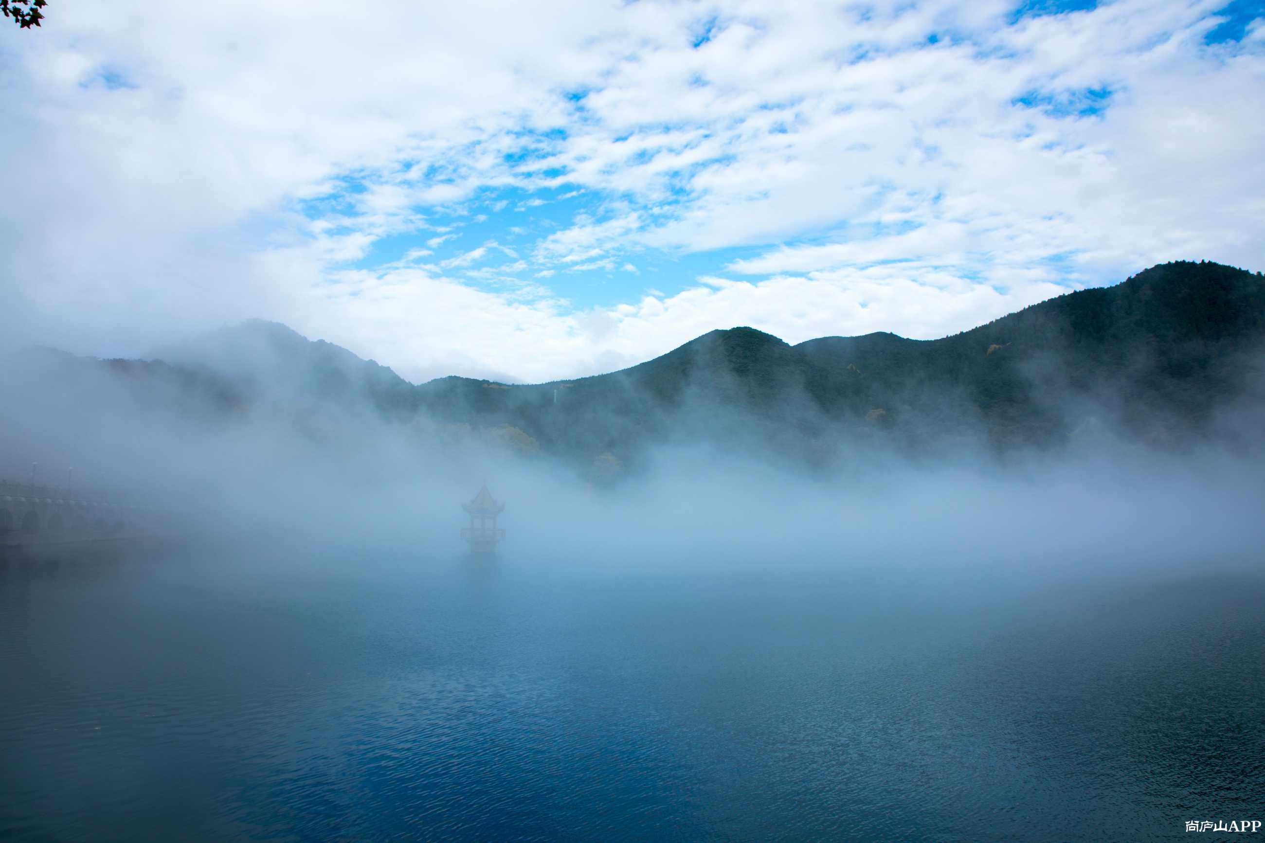 飘渺的庐山云雾
