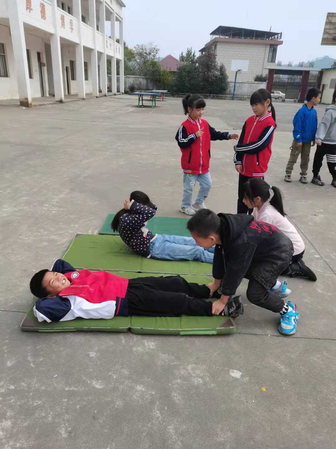 共同小学